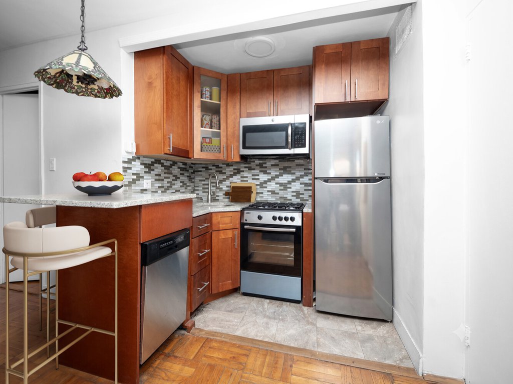 233 East 69th Street, Unit 15O photo 3