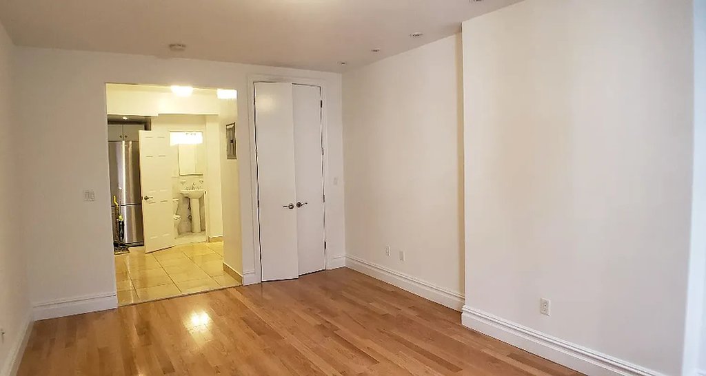 352 East 89th Street, Unit 3A photo 3