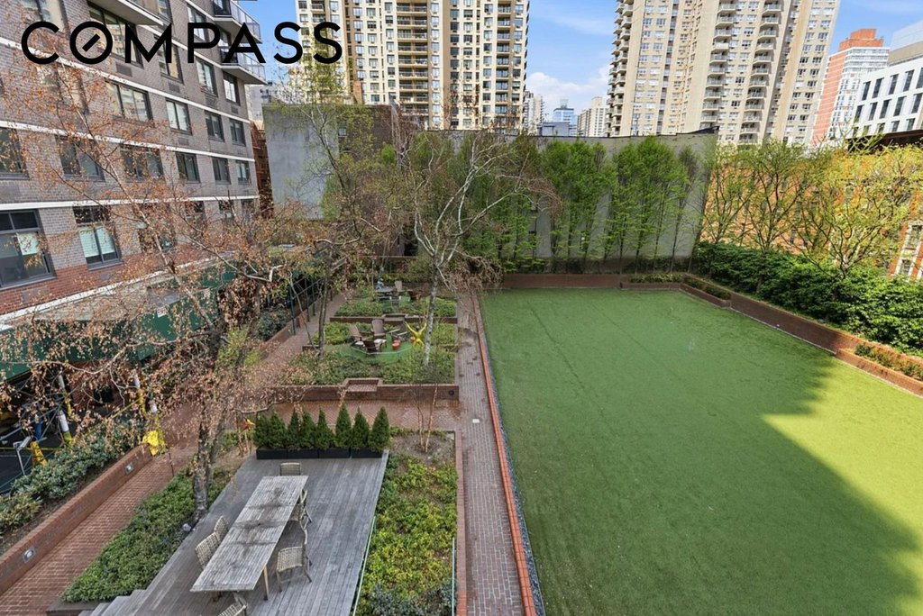 515 East 72nd Street, Unit 11N photo 11