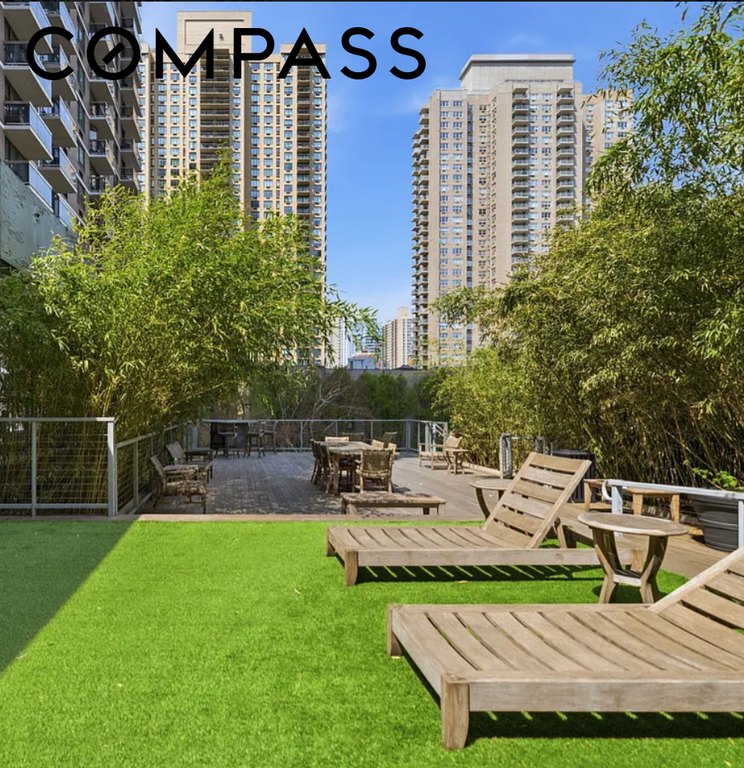 515 East 72nd Street, Unit 11N photo 12