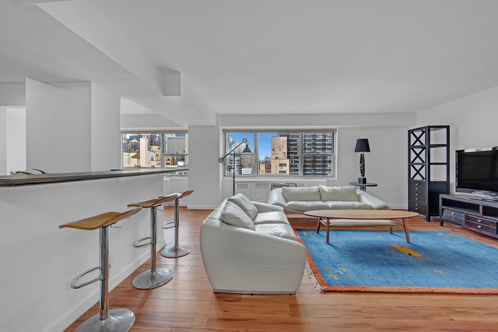333 East 46th Street, Unit 18A