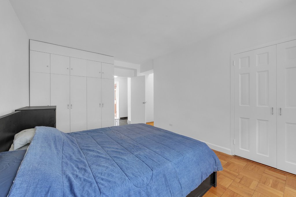333 East 46th Street, Unit 18A photo 7