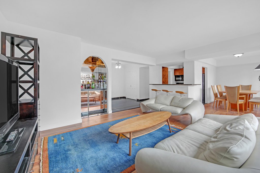 333 East 46th Street, Unit 18A photo 11