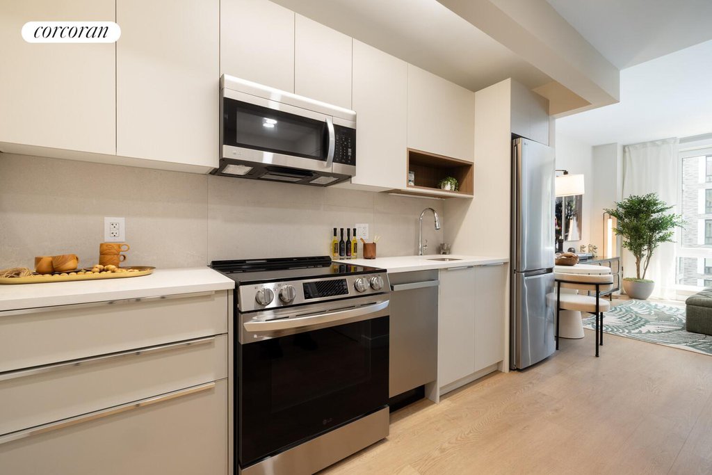 405 West 206th Street, Unit 600N photo 4
