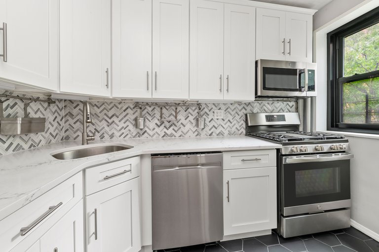 201 Clinton Avenue, Unit 7h