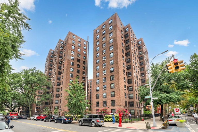 201 Clinton Avenue, Unit 7h photo 4