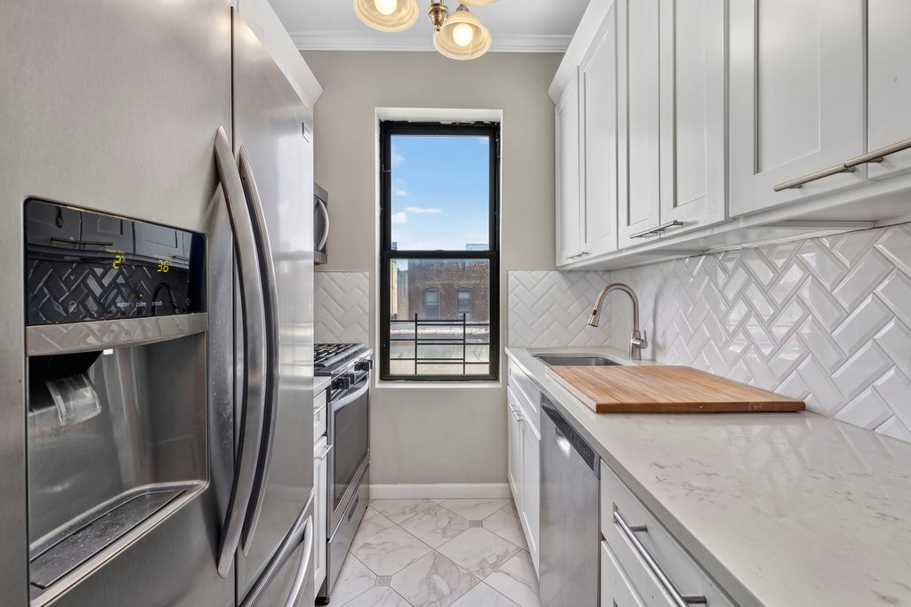 24-39 38th Street, Unit D6 photo 3