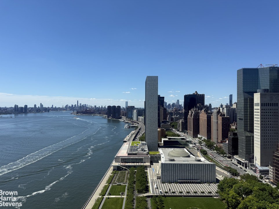 870 United Nations Plaza, Unit 33/34E photo 22