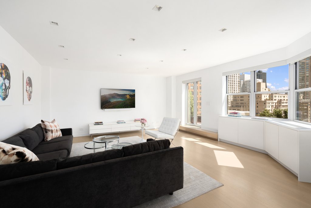 165 East 72nd Street, Unit 20A photo 2