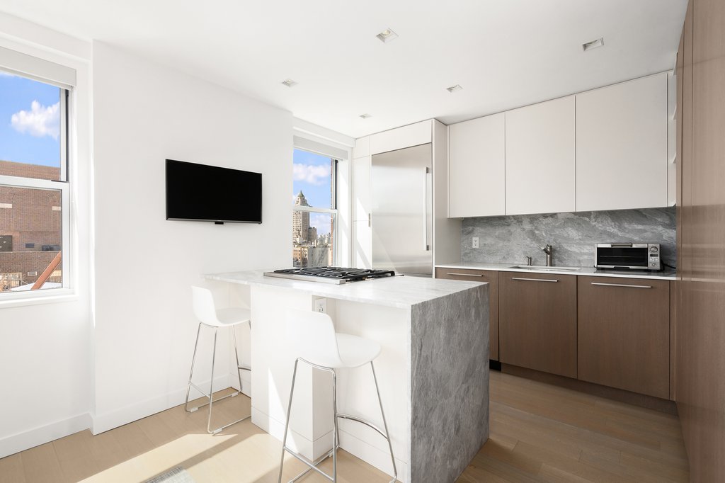 165 East 72nd Street, Unit 20A photo 3