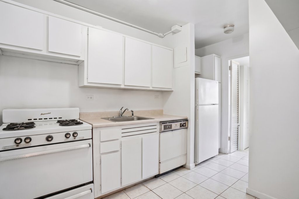 220 East 54th Street, Unit 8J photo 6