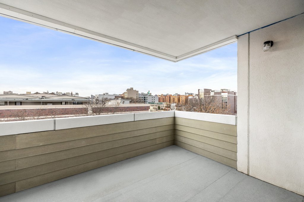 537 Brooklyn Avenue, Unit 3C photo 2