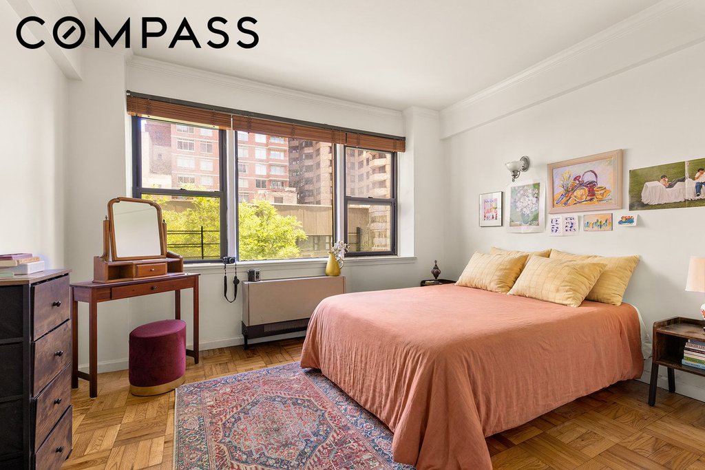240 East 46th Street, Unit 7G photo 4
