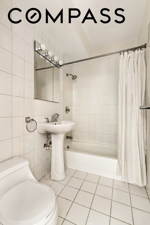 240 East 46th Street, Unit 7G photo 11