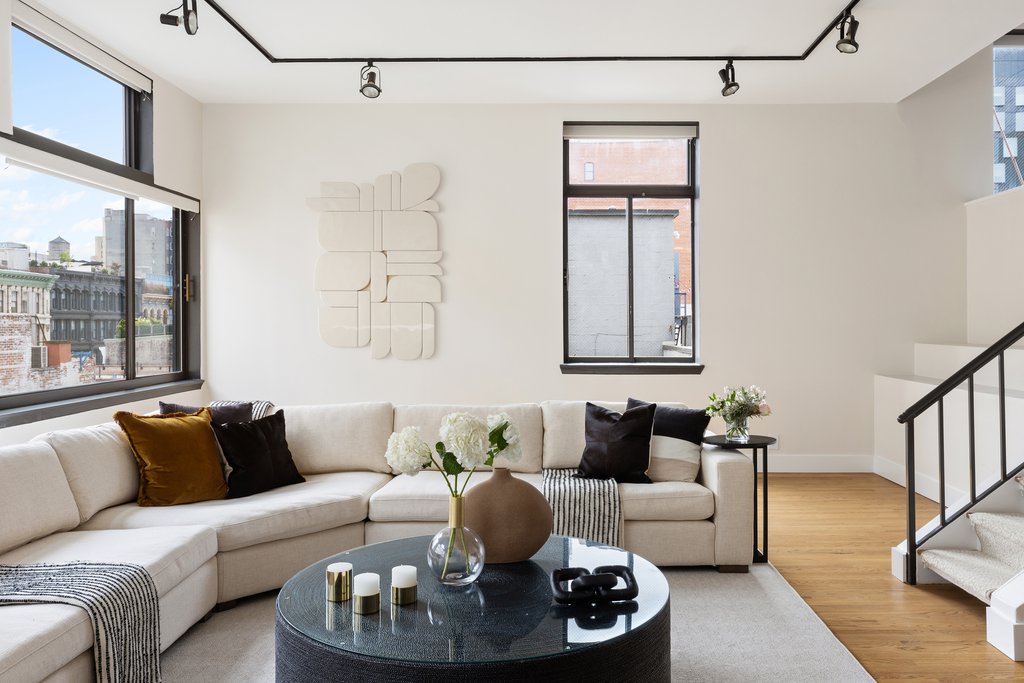 77 Bleecker Street, Unit 812