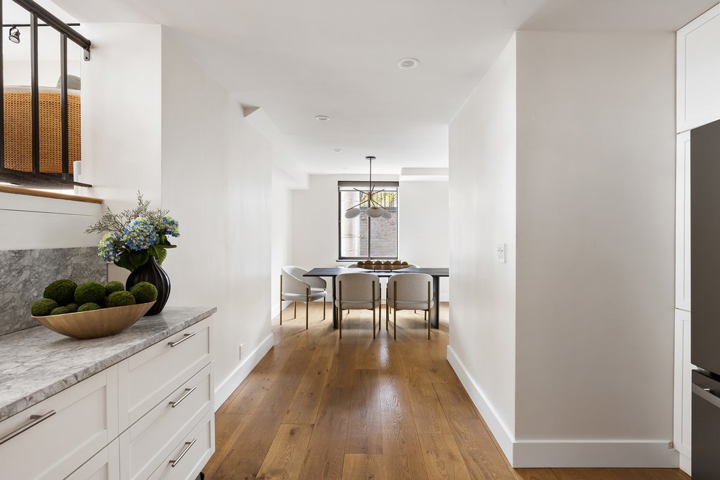 77 Bleecker Street, Unit 812 photo 7