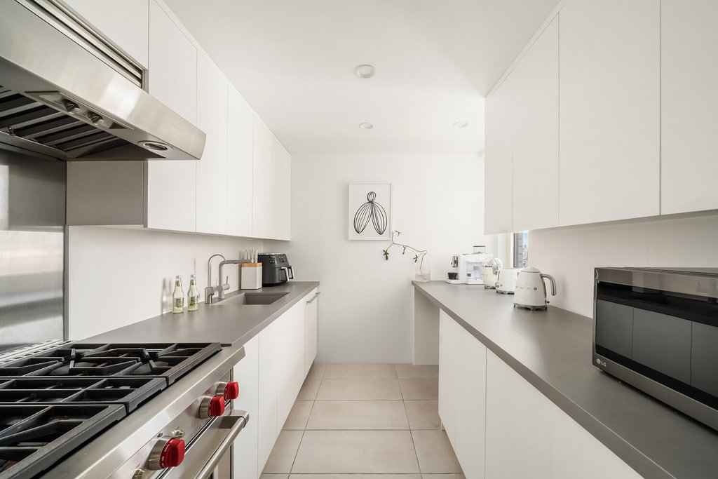 303 East 57th Street, Unit 32B photo 3