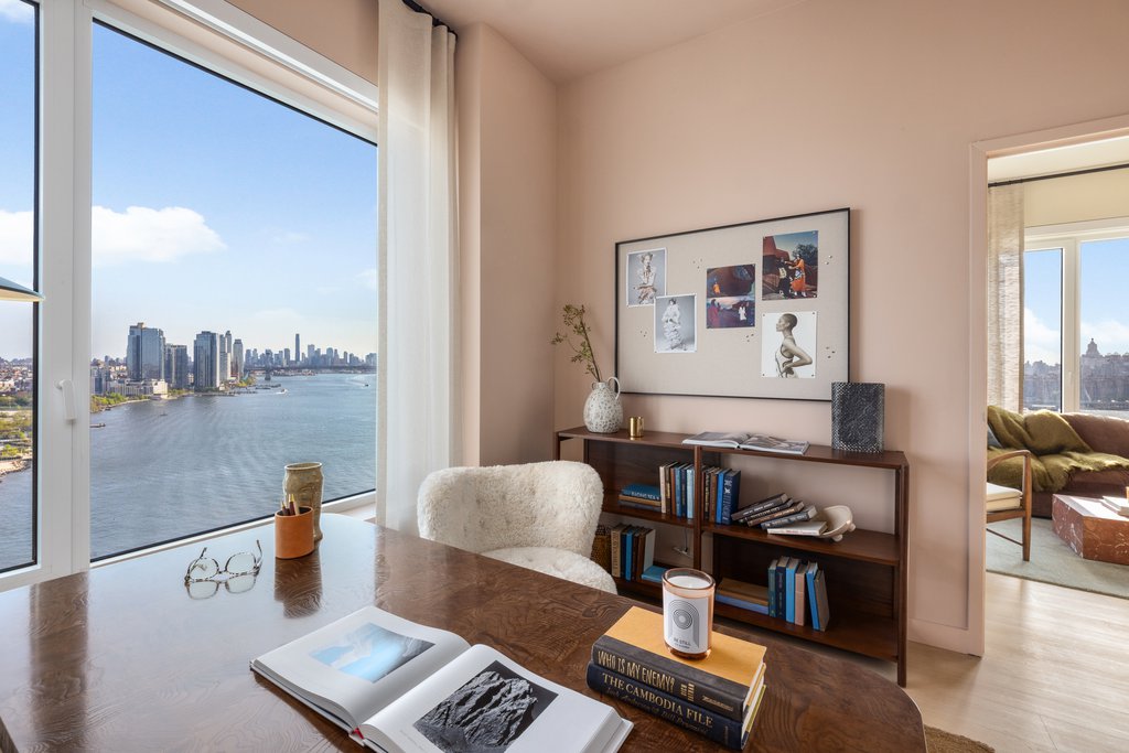 18 India Street, Unit 3302S photo 4