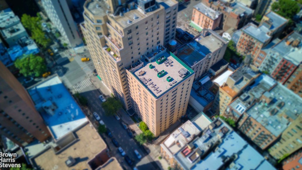 201 East 28th Street, Unit 15L photo 12