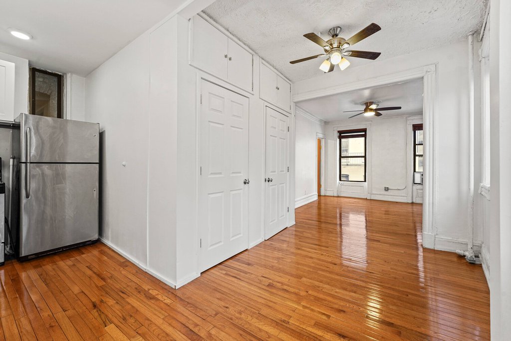 351 West 47th Street – For Sale photo 6