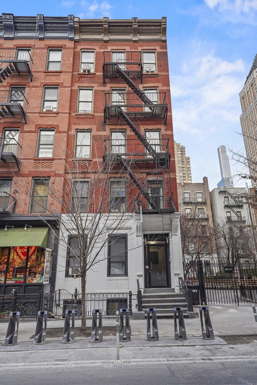 351 West 47th Street – For Sale photo 24