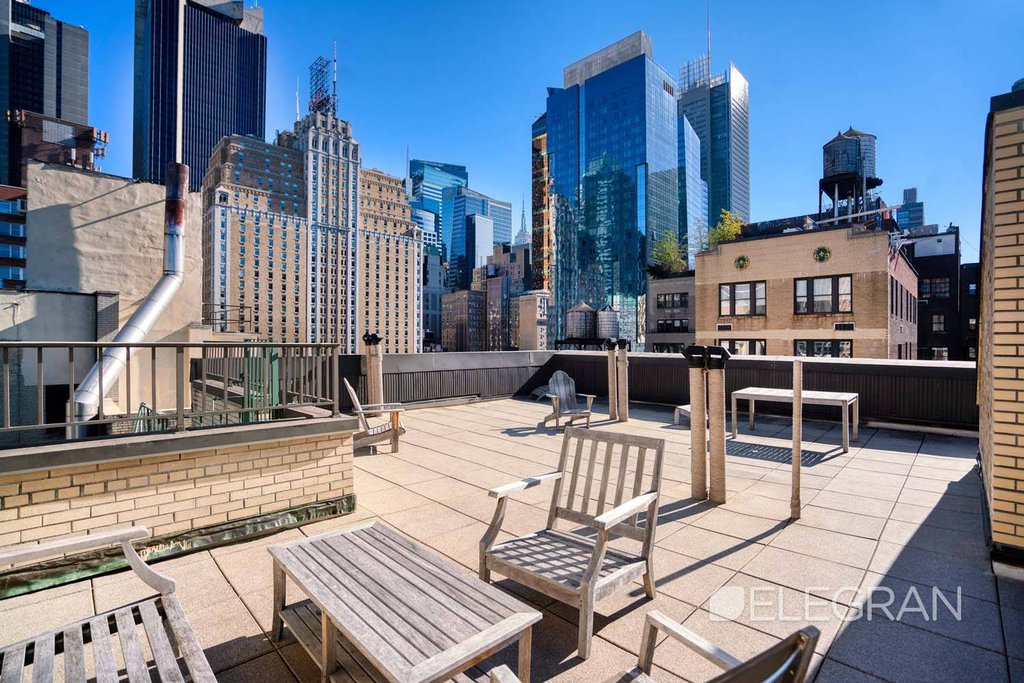 325 West 45th Street, Unit 1020 photo 17