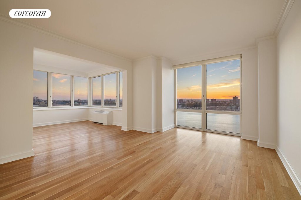 80 Riverside Boulevard, Unit 36B photo 4
