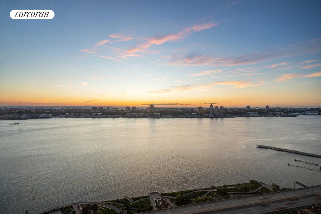 80 Riverside Boulevard, Unit 36B photo 18