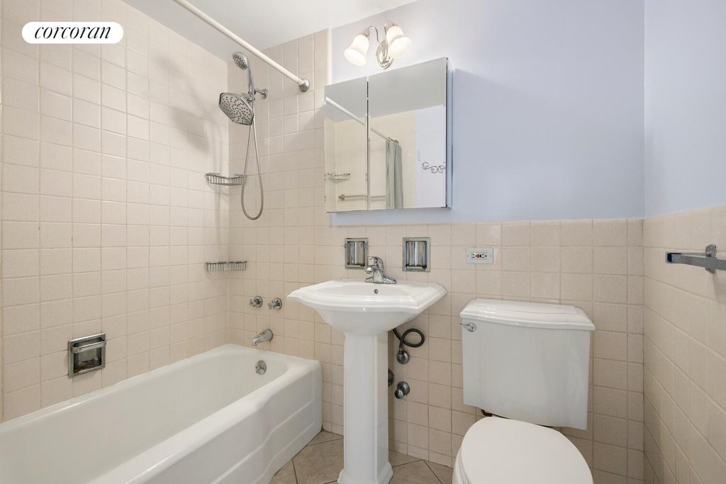 205 East 63rd Street, Unit 5A photo 11