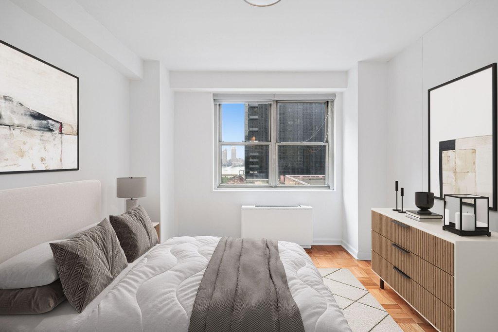 300 East 40th Street, Unit 6C photo 14