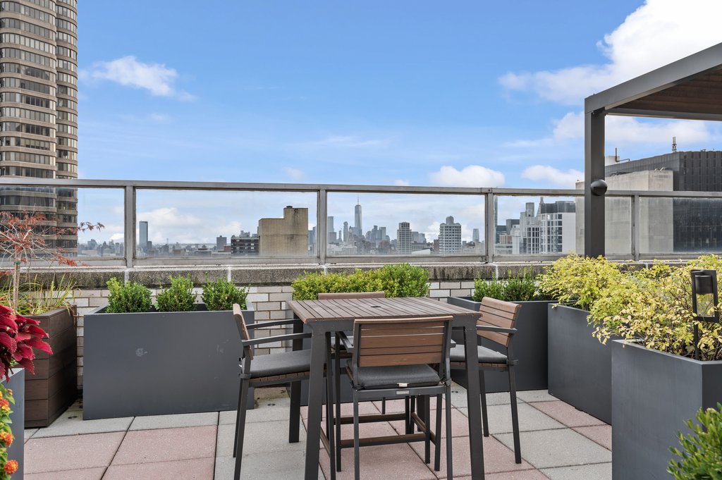 300 East 40th Street, Unit 6C photo 22