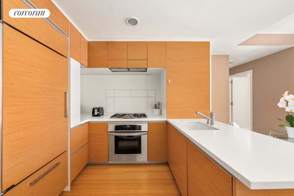 2 River Terrace, Unit 9C photo 3