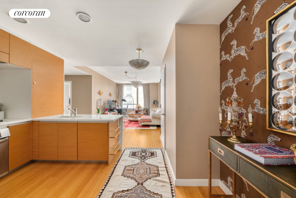 2 River Terrace, Unit 9C photo 4