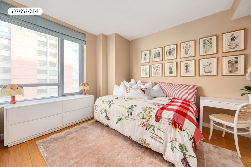 2 River Terrace, Unit 9C photo 7