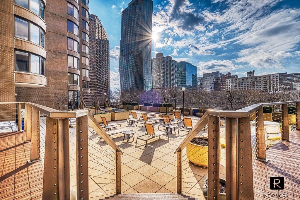 330 East 38th Street, Unit 9AQ photo 21