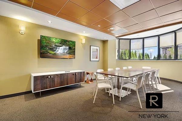 330 East 38th Street, Unit 9AQ photo 24