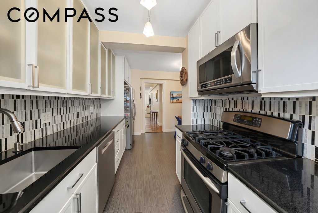 345 East 56th Street, Unit 7J photo 10