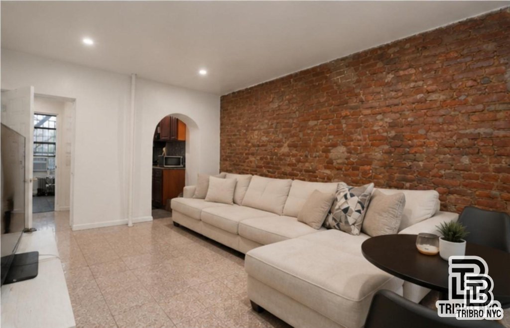 551 Second Avenue, Unit 2S