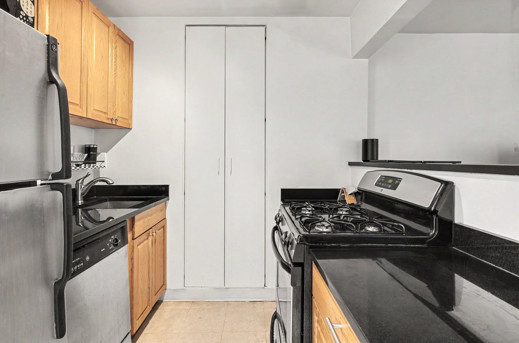 280 Rector Place, Unit 8N photo 3