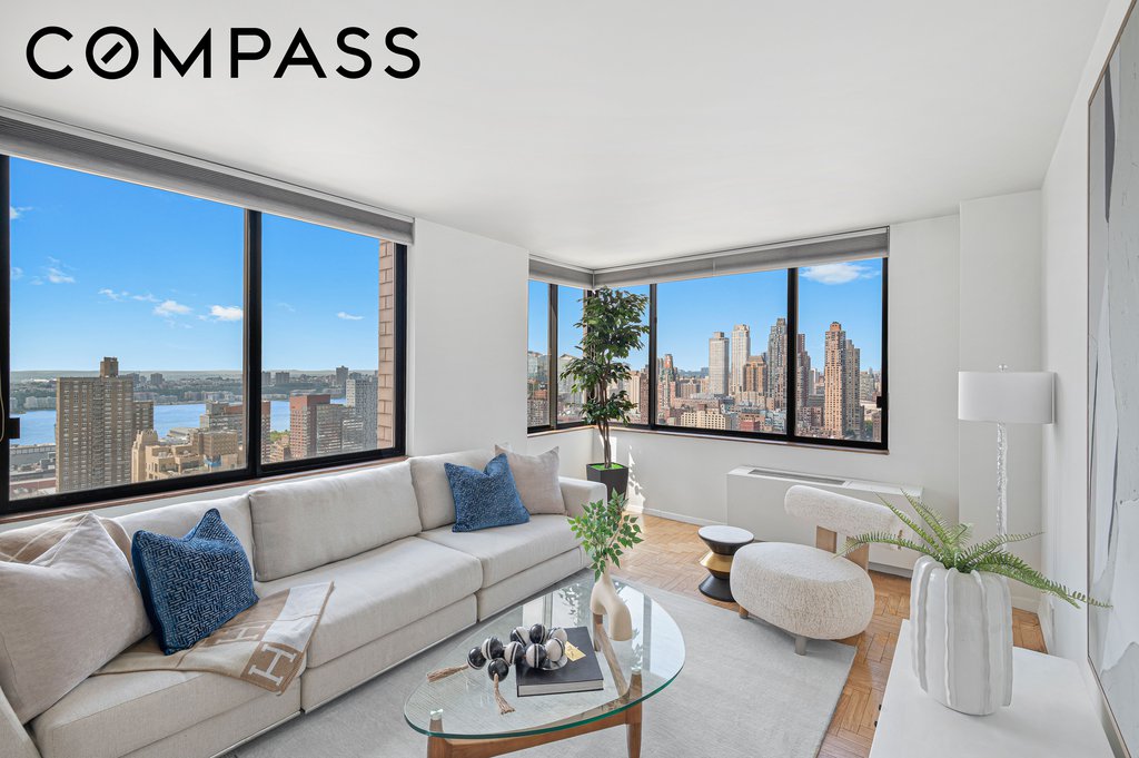 350 West 50th Street, Unit PH3C photo 2