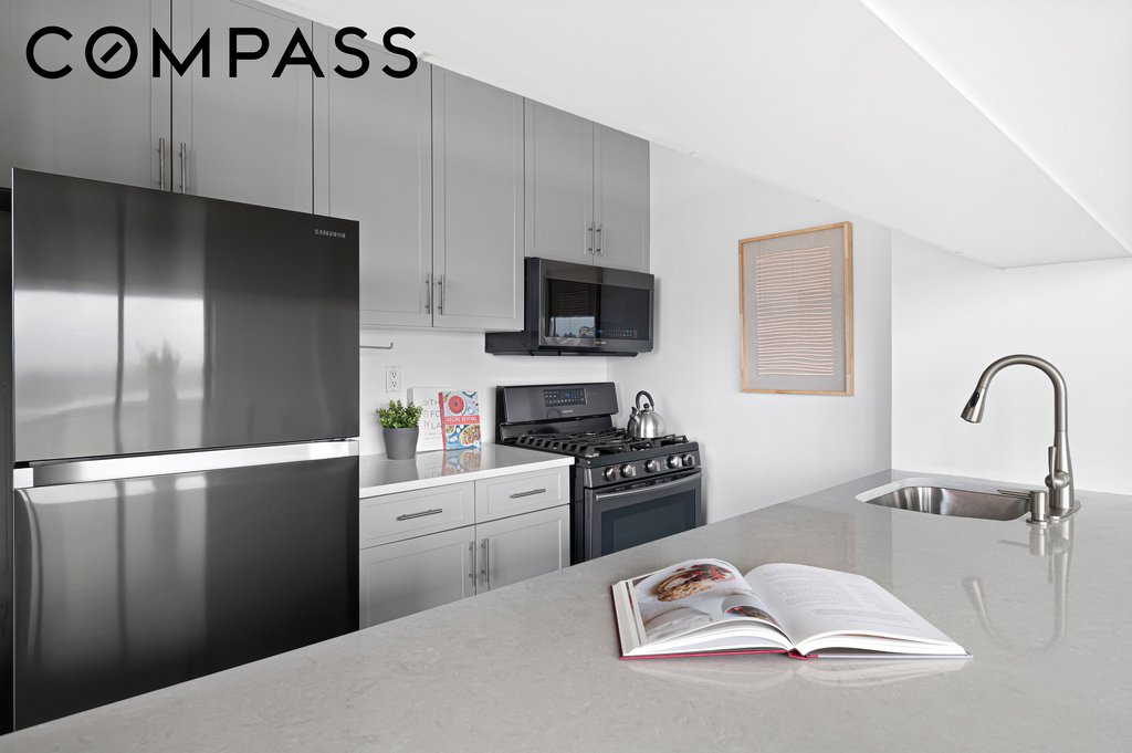 350 West 50th Street, Unit PH3C photo 8