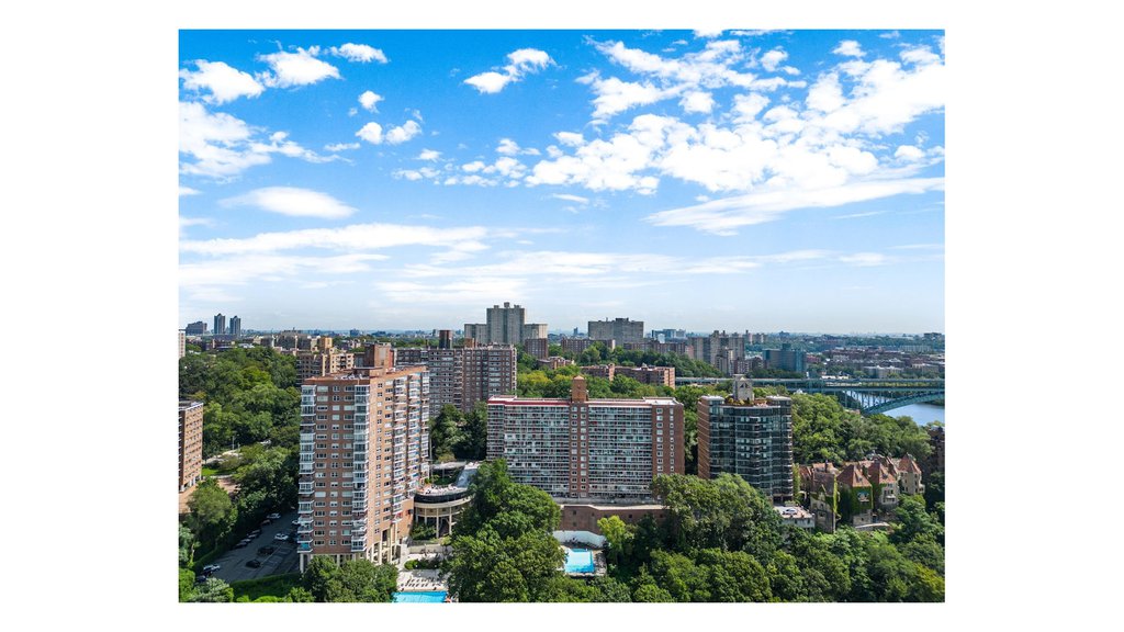 2575 Palisade Avenue, Unit 2G photo 3