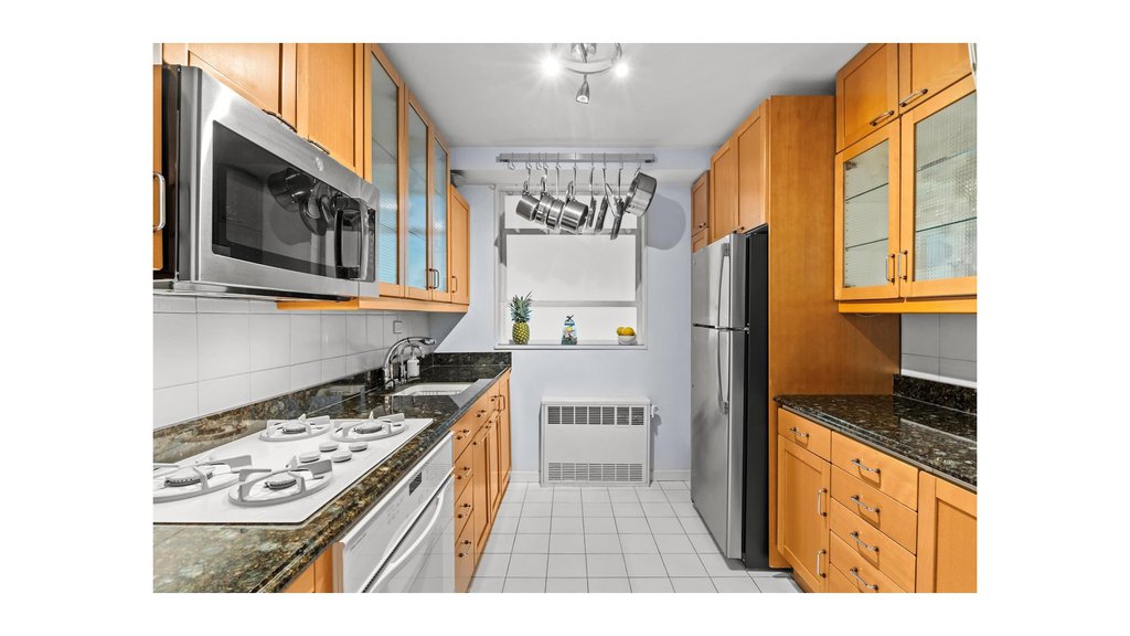 2575 Palisade Avenue, Unit 2G photo 12