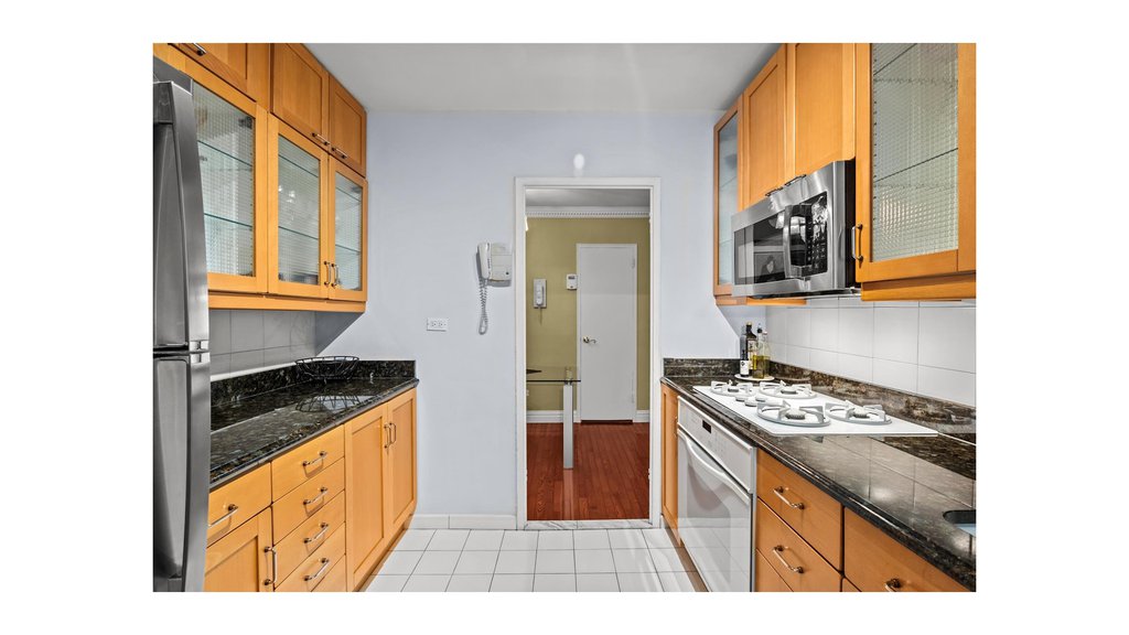 2575 Palisade Avenue, Unit 2G photo 13