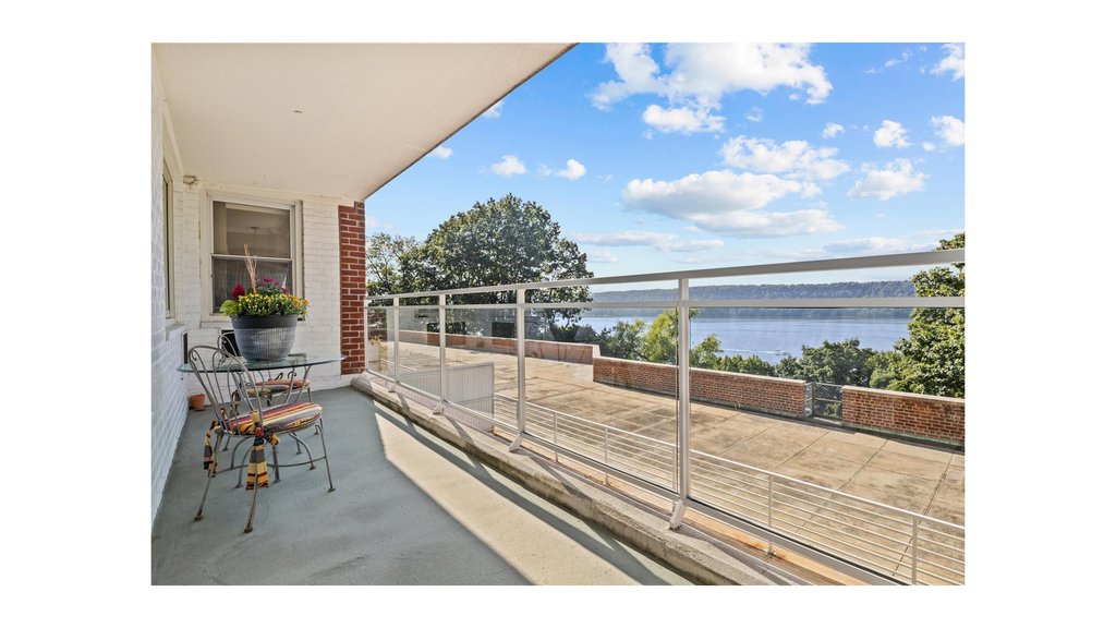 2575 Palisade Avenue, Unit 2G photo 18