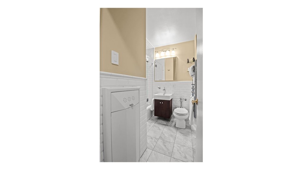 2575 Palisade Avenue, Unit 2G photo 21