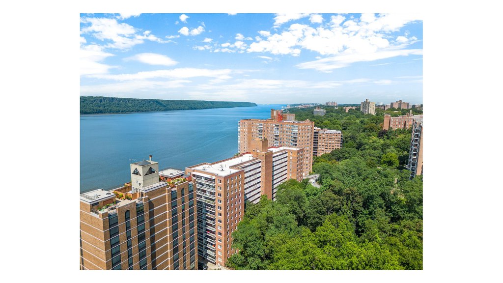 2575 Palisade Avenue, Unit 2G photo 30