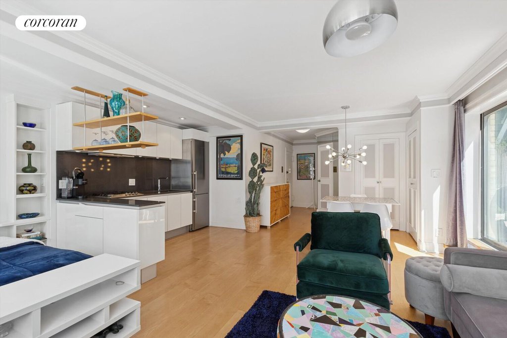 310 West 56th Street, Unit 12F photo 6