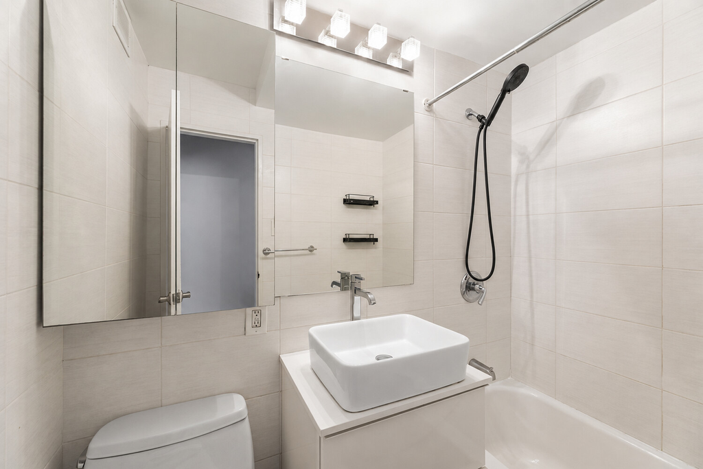435 East 77th Street, Unit 7C photo 15