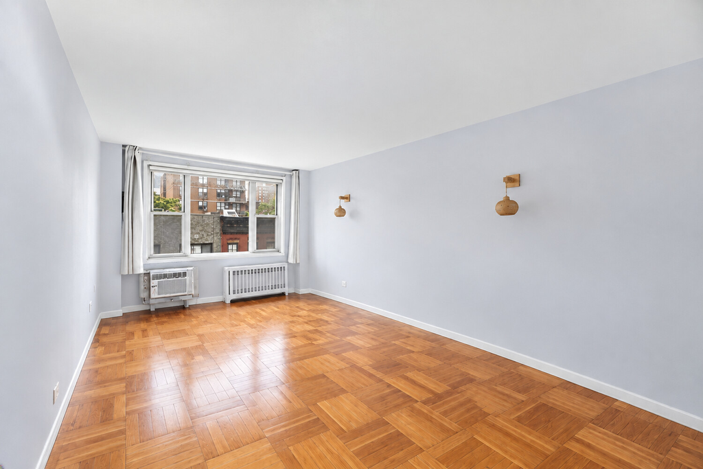 435 East 77th Street, Unit 7C photo 11